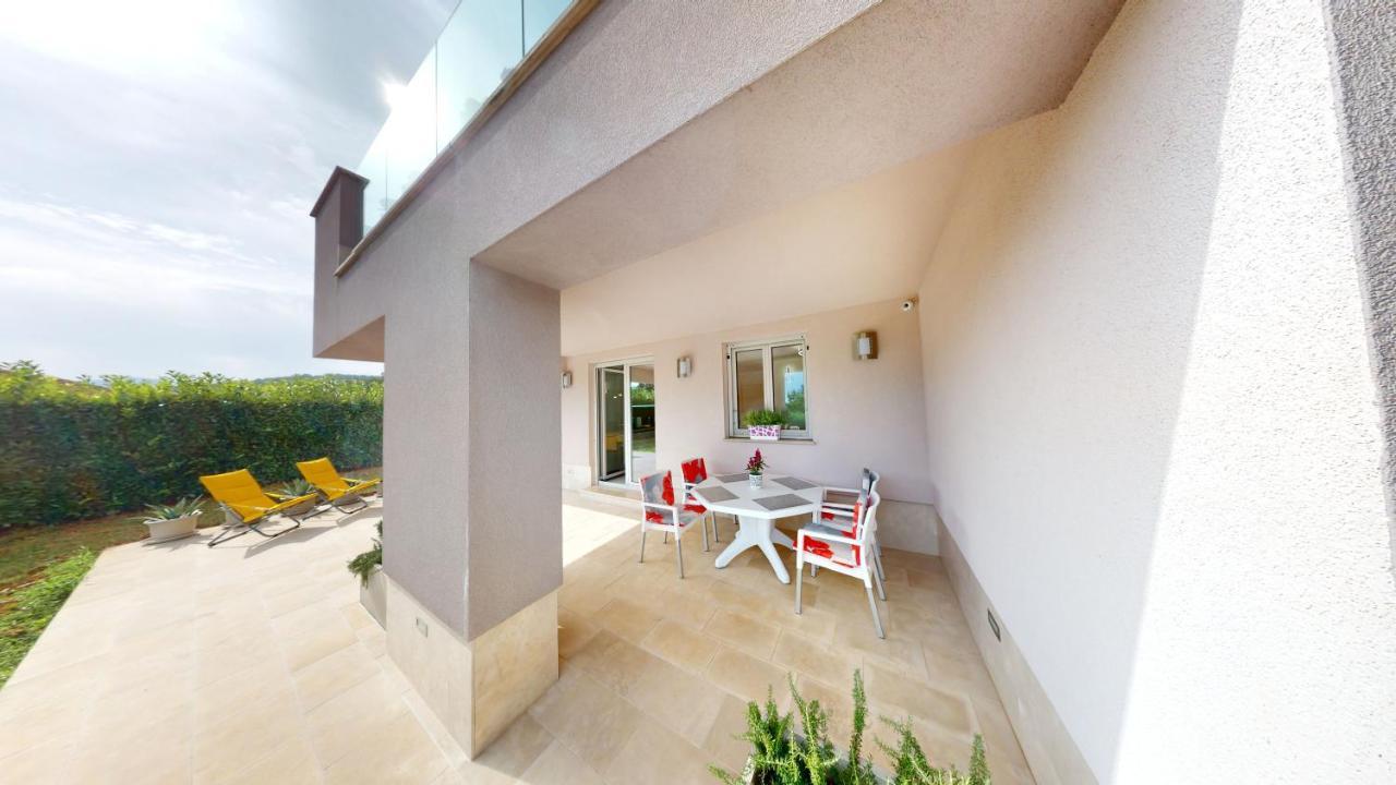 Design Apartment Emerald Viskovo מראה חיצוני תמונה