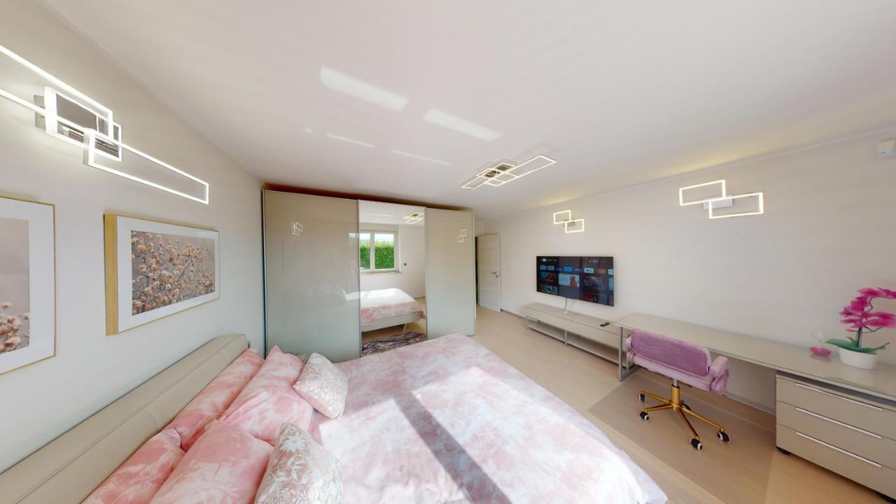Design Apartment Emerald Viskovo מראה חיצוני תמונה